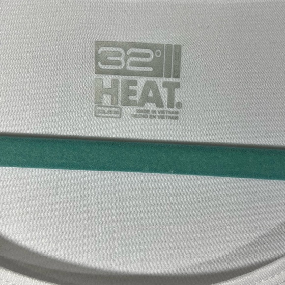 NWT- 32 DEGREE -HEAT -WHITE LONG SLEEVE - Picture 3 of 4
